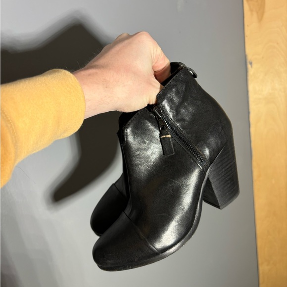 Rag & Bone Margot Black Leather Size Zip Booties Size EU 35 - Picture 3 of 6